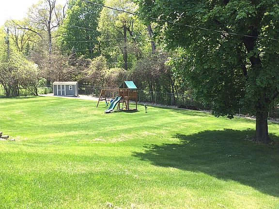 5th image of 55807 Willowbend Blvd