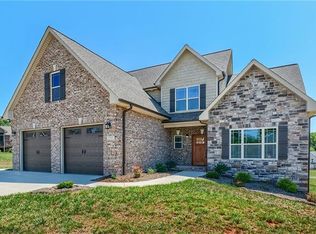 3785 9th Street Dr NE, Hickory, NC 28601