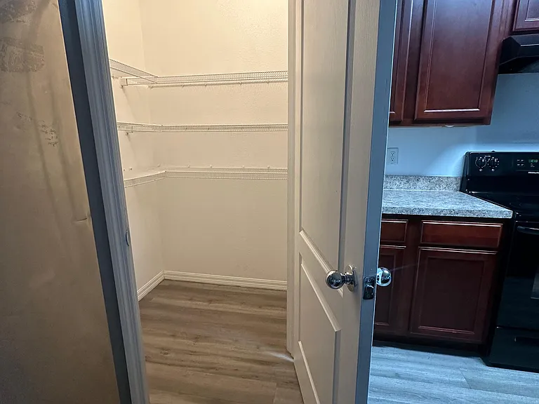 881 Lake Cummings Blvd — Photo 2