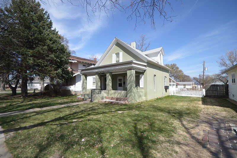 709 E 4th St, Mccook, NE 69001 Zillow