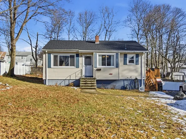 31 Sprague St, Brockton, MA 02302
