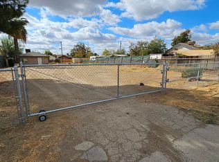 1123 Dolores St, Bakersfield, CA 93305