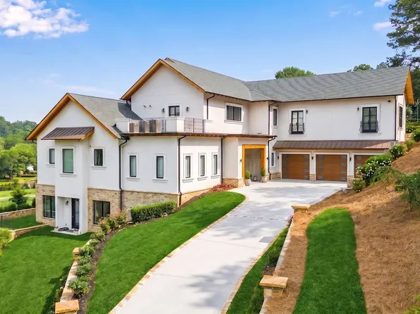 645 River Knoll Dr SE, Marietta, GA 30067