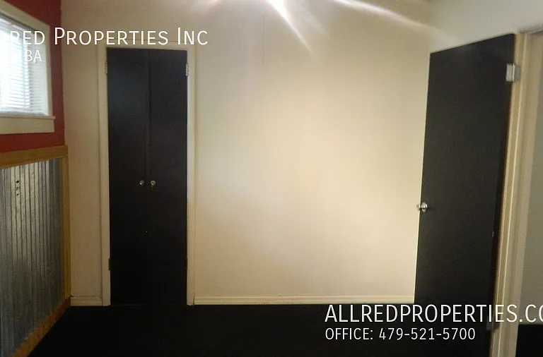 621 N Leverett Ave #2 — Photo 8