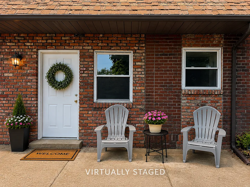 1518 Chartiers Ave