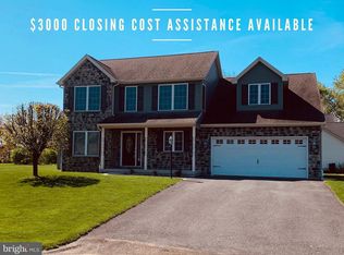 942 Lindia Dr, Chambersburg, PA 17202