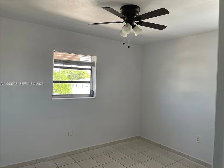 1787 SW 7th St #7 — Photo 9