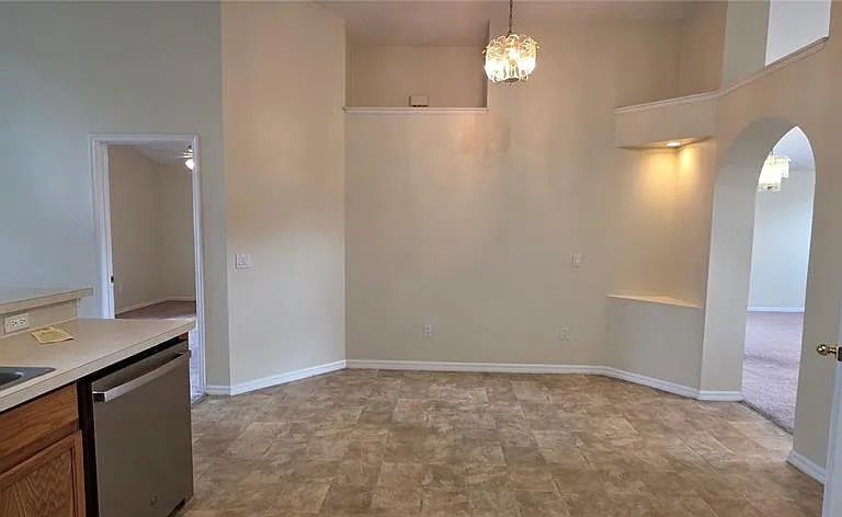 2546 Siena Way — Photo 19