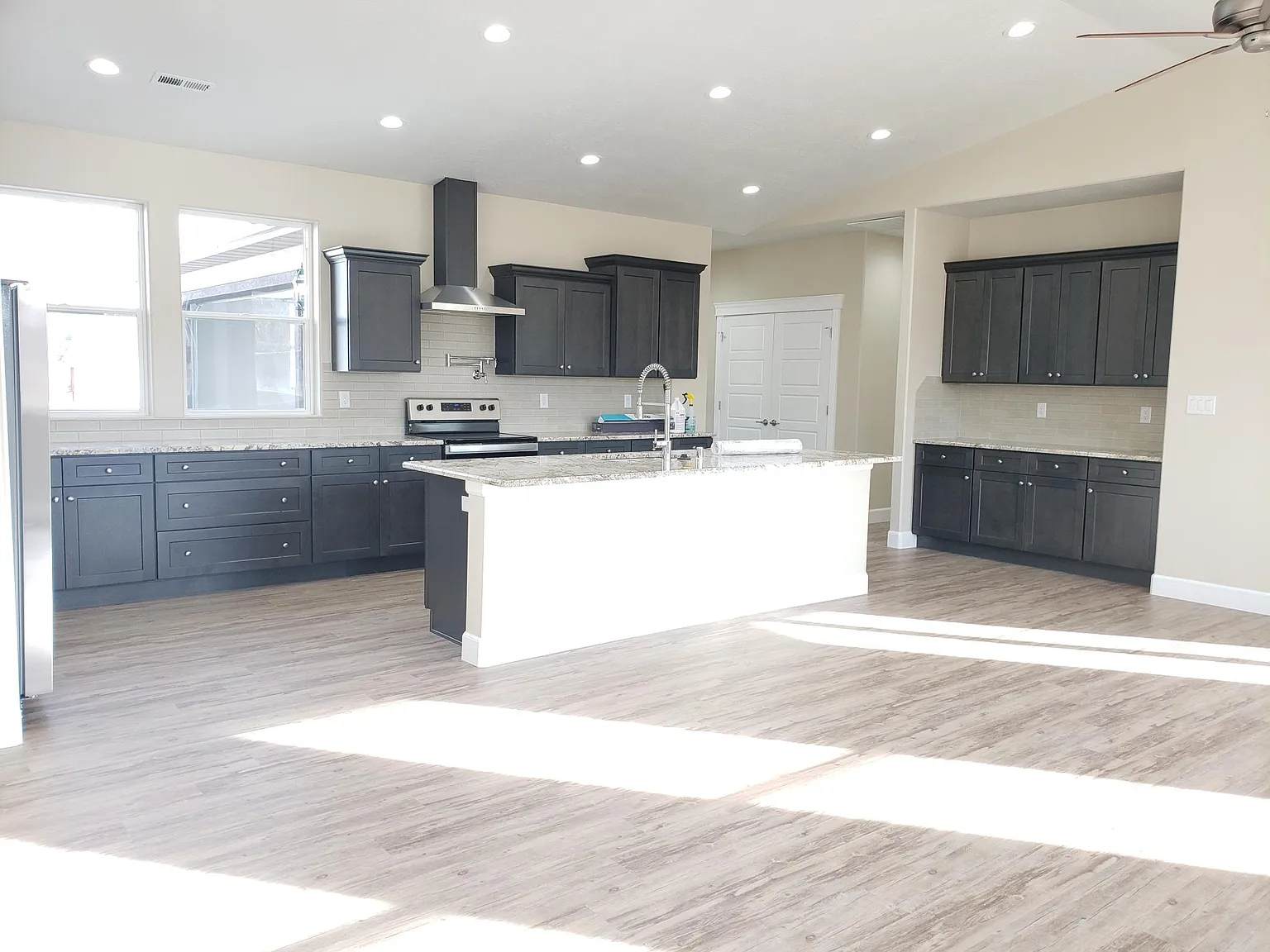 1601 Celtic Way — Photo 2