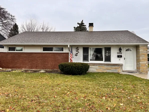 1075 W Villa Dr, Des Plaines, IL 60016