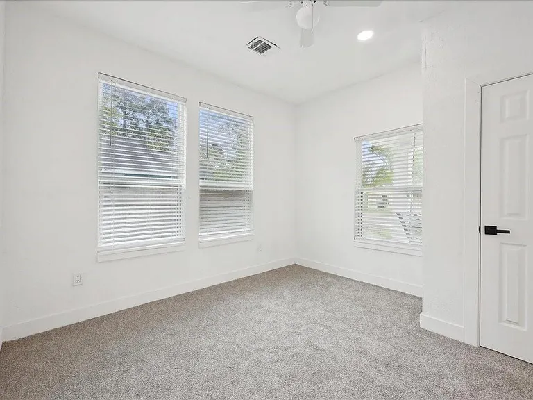 2272 Pierce St — Photo 12