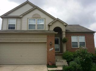 7400 Kensington Dr, Ypsilanti, MI 48197