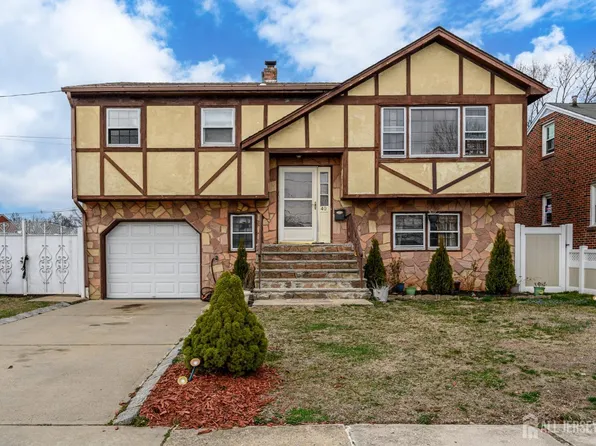 40 Mary St, Carteret, NJ 07008