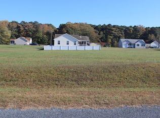 191 Yardarm Dr, Greenbackville, VA 23356