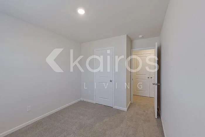 2541 Banyan Cir — Photo 16