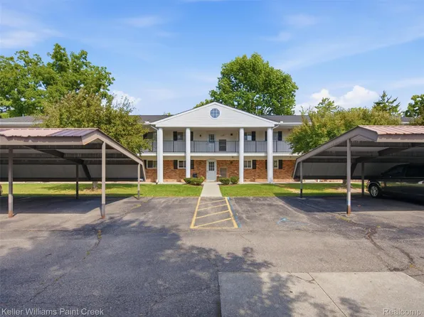 42630 Plymouth Hollow Dr #17, Plymouth, MI 48170