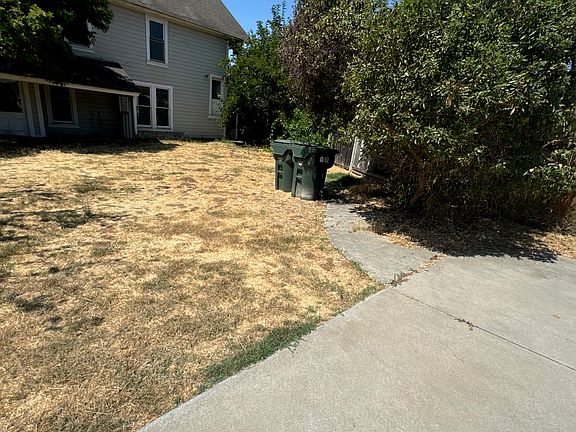 2nd image of 1056 Robertson Dr #A