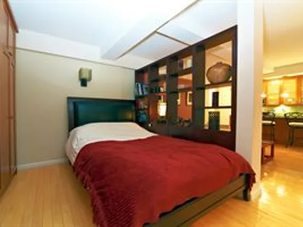 155 East 49th Street image 1 of 6