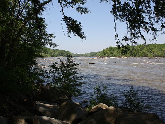 James River-short walk away