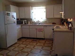 3rd image of 83 Karen Dr