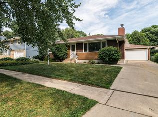 1221 29th St NW, Rochester, MN 55901