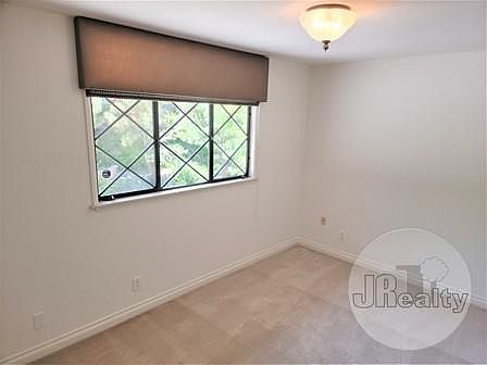 4th image of 18736 Edleen Dr
