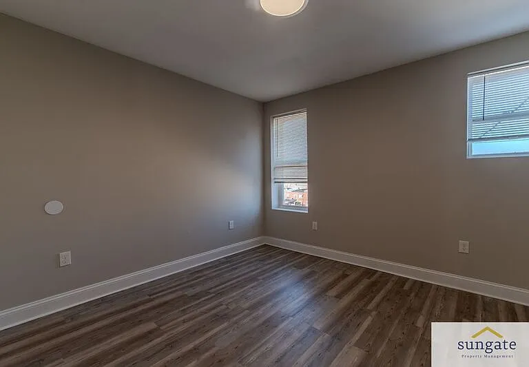 2340 W Fayette St — Photo 9