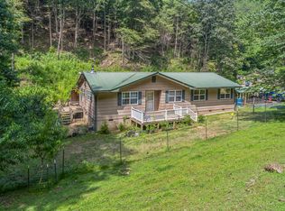 205 Little Leatherwood Rd, Lost Creek, KY 41348