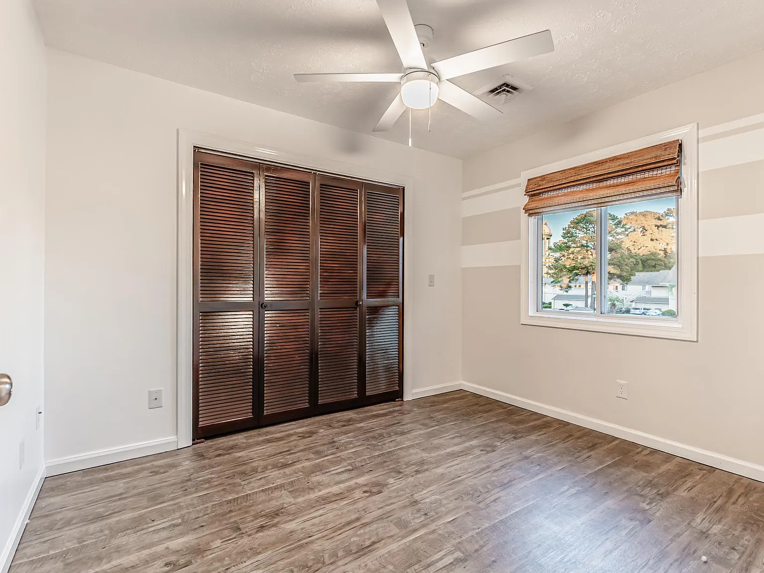 3015 Old Bryan Dr — Photo 3