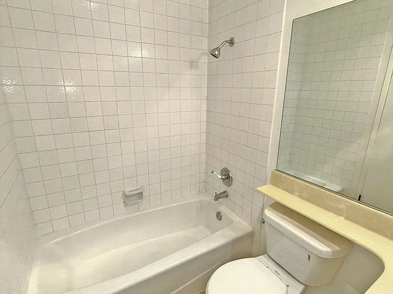 1321 N Vista St #205 — Photo 11