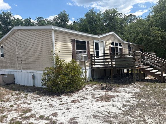3rd image of 15875 NE 148th Terrace Rd