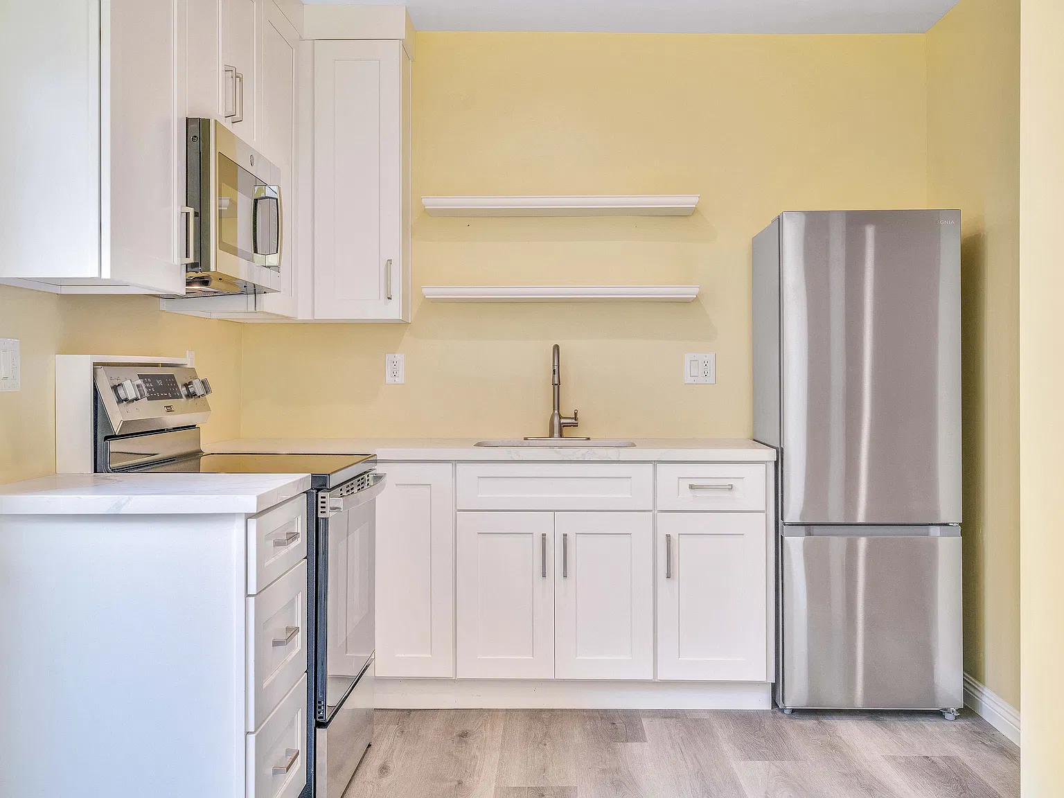 1 bed, 343 sqft, $2,450 — Photo 4