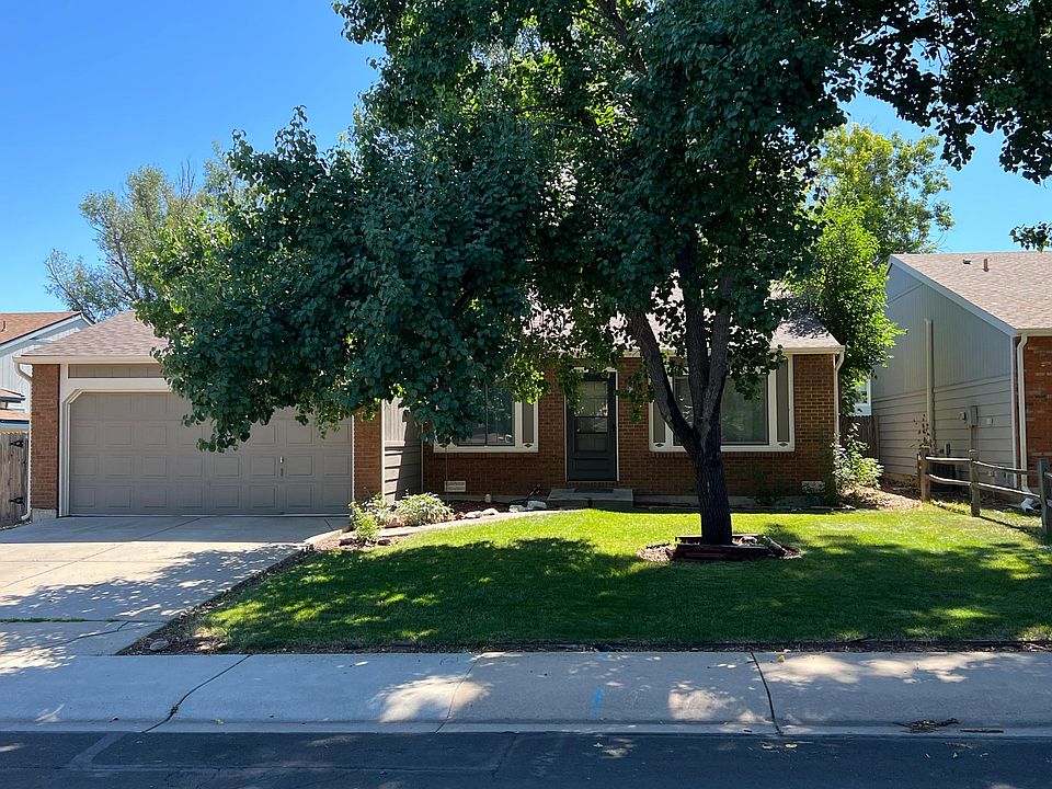 3924 Elmhurst Drive- Fenced Yard