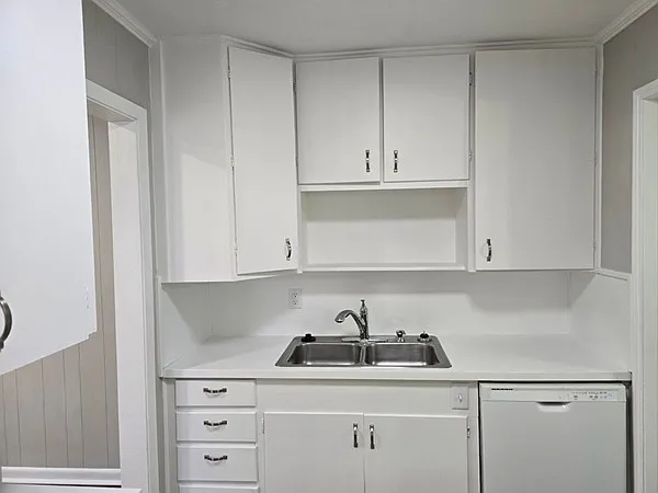 1707 S Garrett St — Photo 6