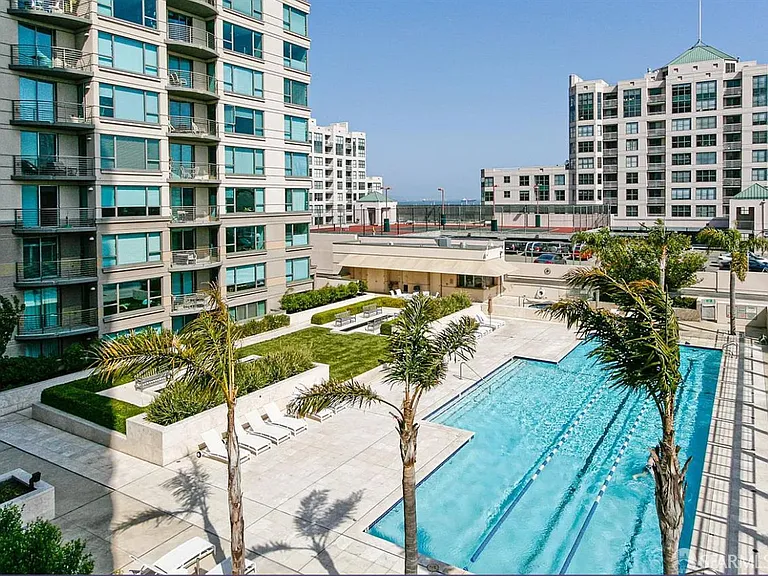 219 Brannan St #18K — Photo 27