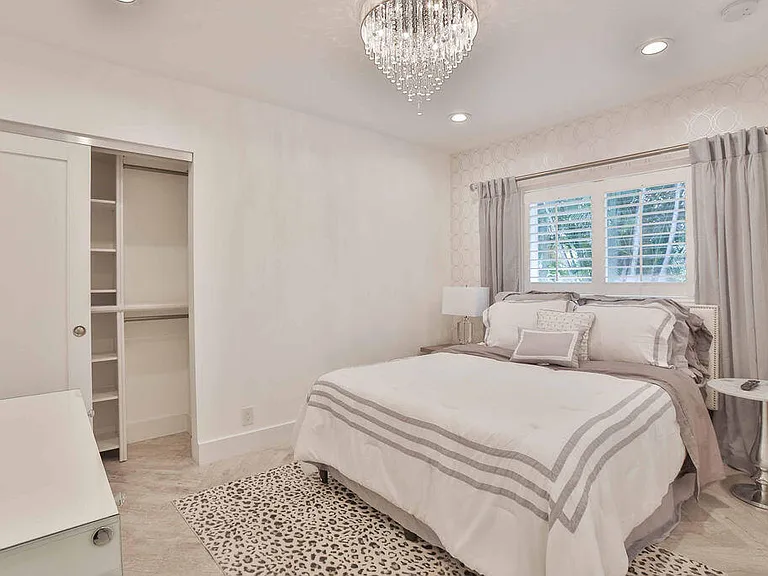 713 Forsyth St — Photo 26