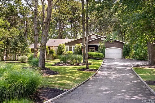 1 Woodview Way Photo 1