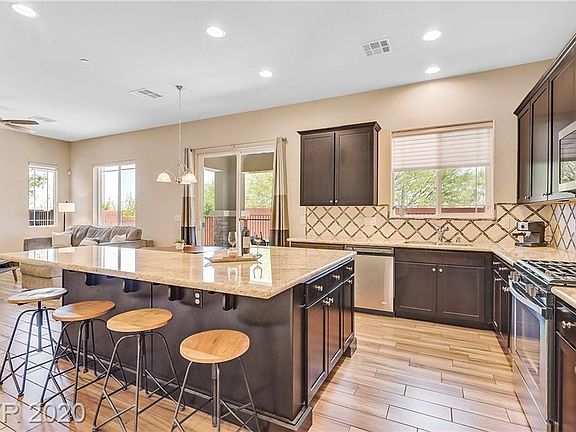 5th image of 10327 Pescado Ln