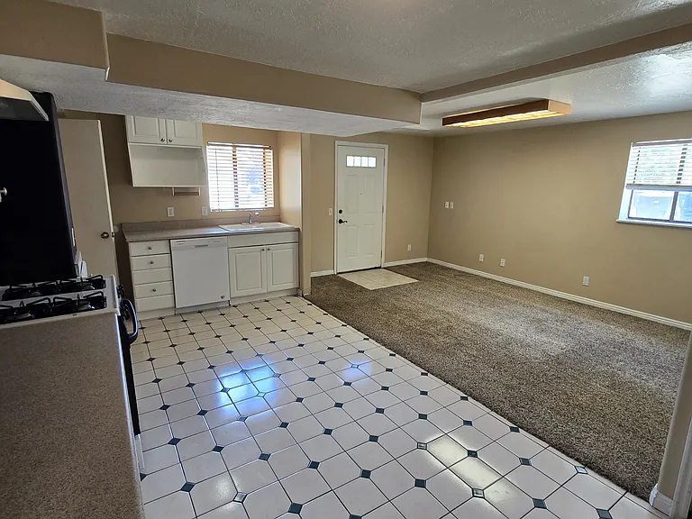 3062 S 150 E — Photo 22