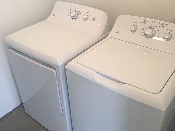 2nd image of 410 Stanford Dr SE APT C