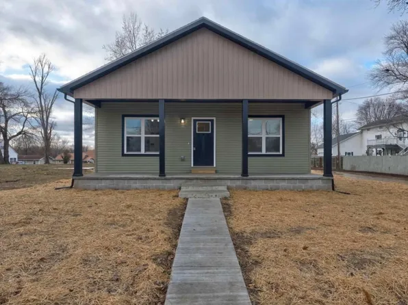 705 S Webster St, Morganfield, KY 42437