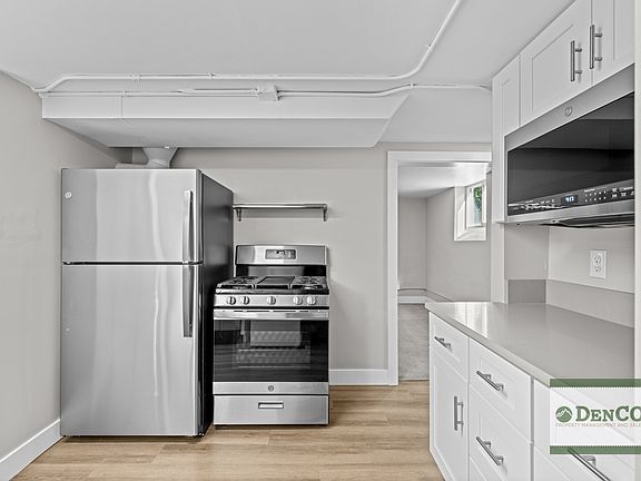 5th image of 753 1/2 Ash St