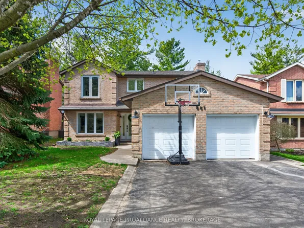 861 Mona Dr, Kingston, ON K7P 1S3
