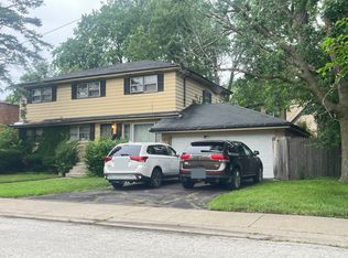15520 Rose Dr, South Holland, IL 60473