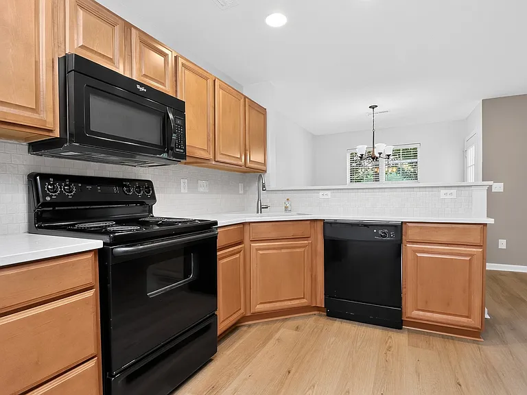 3094 Des Prez Ave — Photo 10