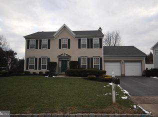 32 Chicory Ln, Pennington, NJ
