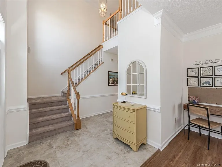 8619 Grey Squirrel Ct — Photo 4