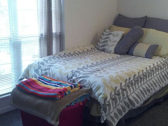 5th image of 950 Railroad St APT 231
