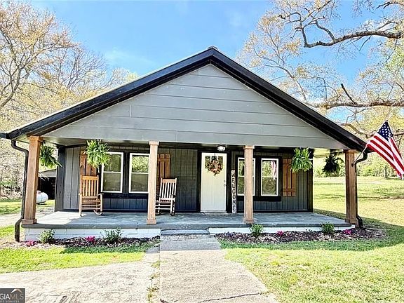 3rd image of 394 Knight Rd