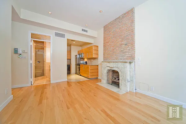 Rented by Halstead Real Estate | media 5